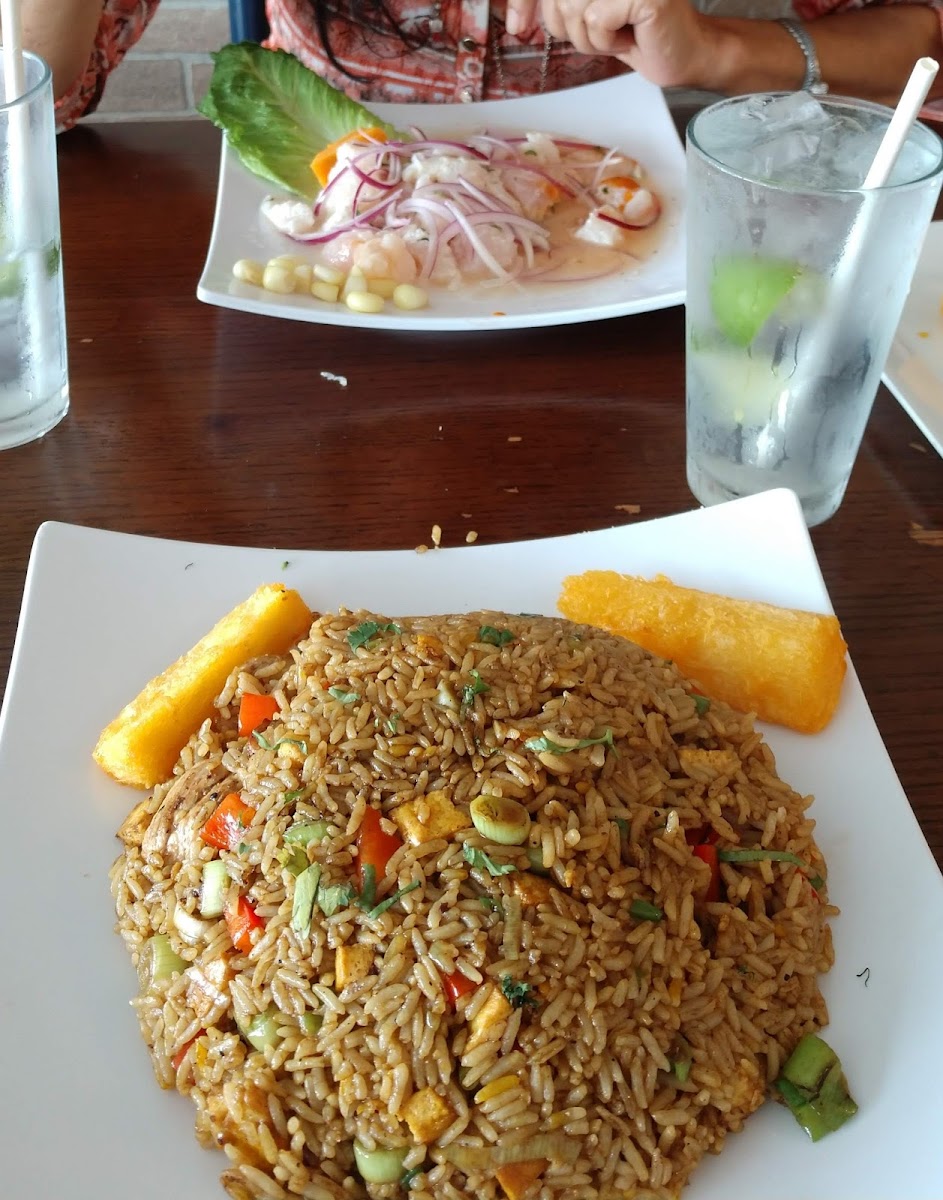 Los Kausitas Peruvian Restaurant-7